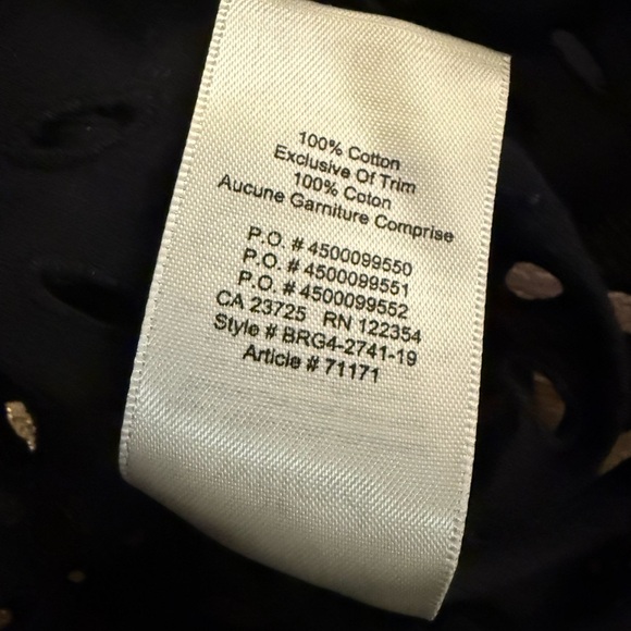 NWT Wilfred La Boheme Blayze Eyelet Cropped Blouse in Black Noir Size Medium - Picture 9 of 9